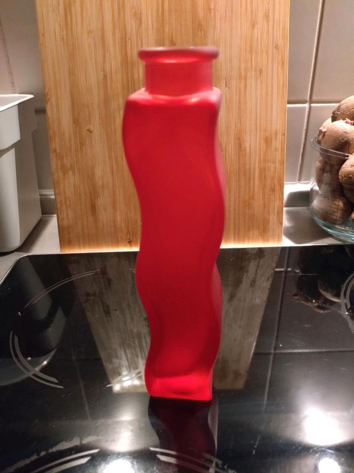 Rote Vase Ikea in Wolfenbüttel