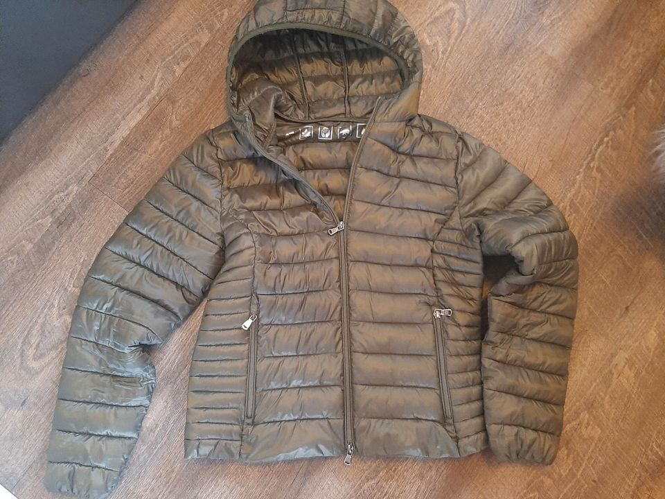 Canadian Damen Steppjacke mit Kapuze in Niedersachsen - Geeste | eBay  Kleinanzeigen ist jetzt Kleinanzeigen