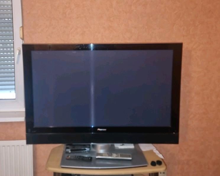 52,Zoll Pioneer Plasma TV. in Hamburg