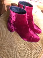 Rote Stiefel ❤️und noch mehr schwarze……….❗️ Berlin - Charlottenburg Vorschau