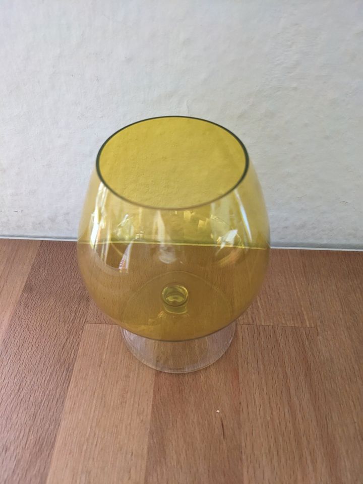 kleiner Cognacschwenker, Vase, Dekoglas in gelb in Berlin