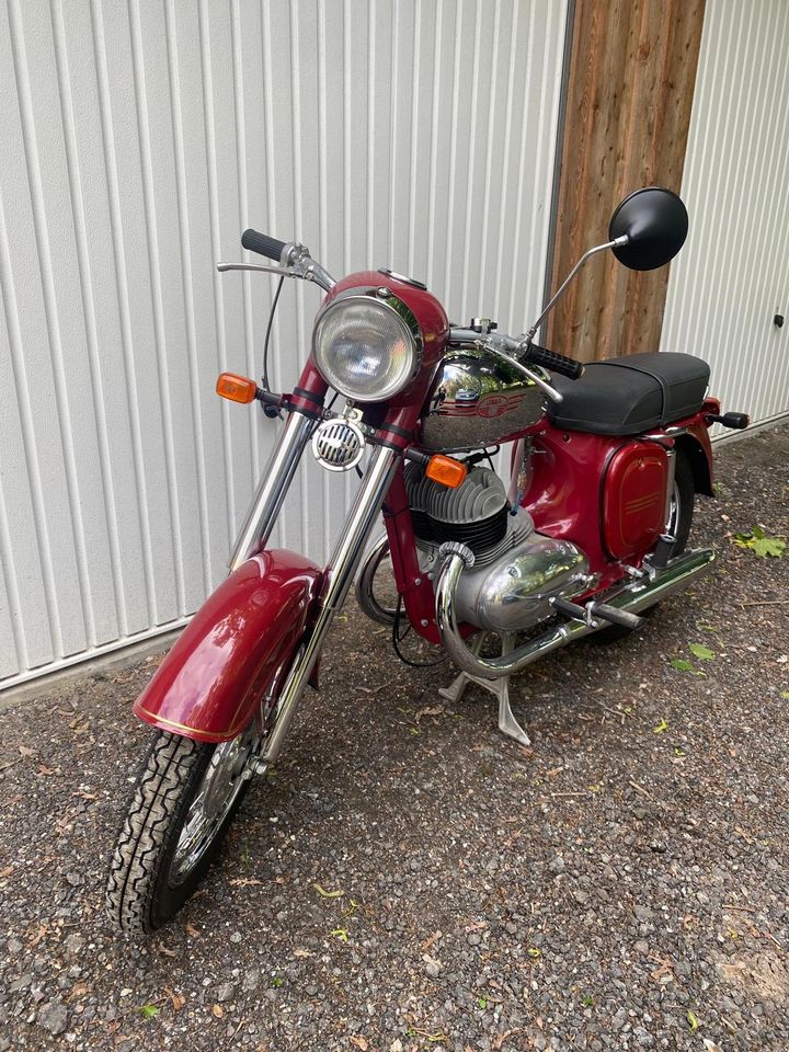 Oldtimer - Motorrad „Jawa 354/06“, Bj. 1963 in Plate