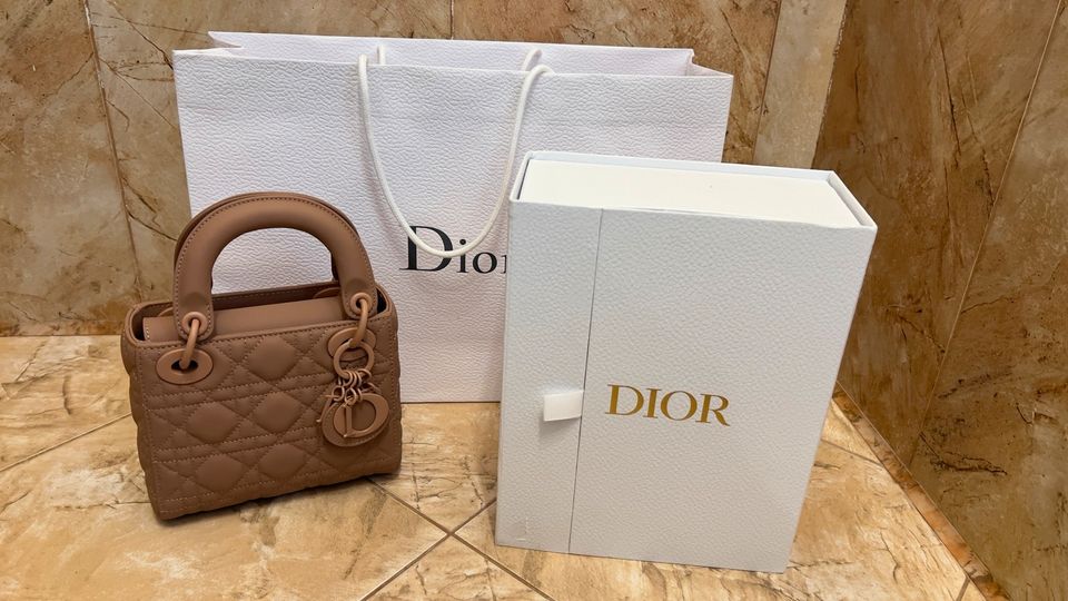 Lady dior store mini nude