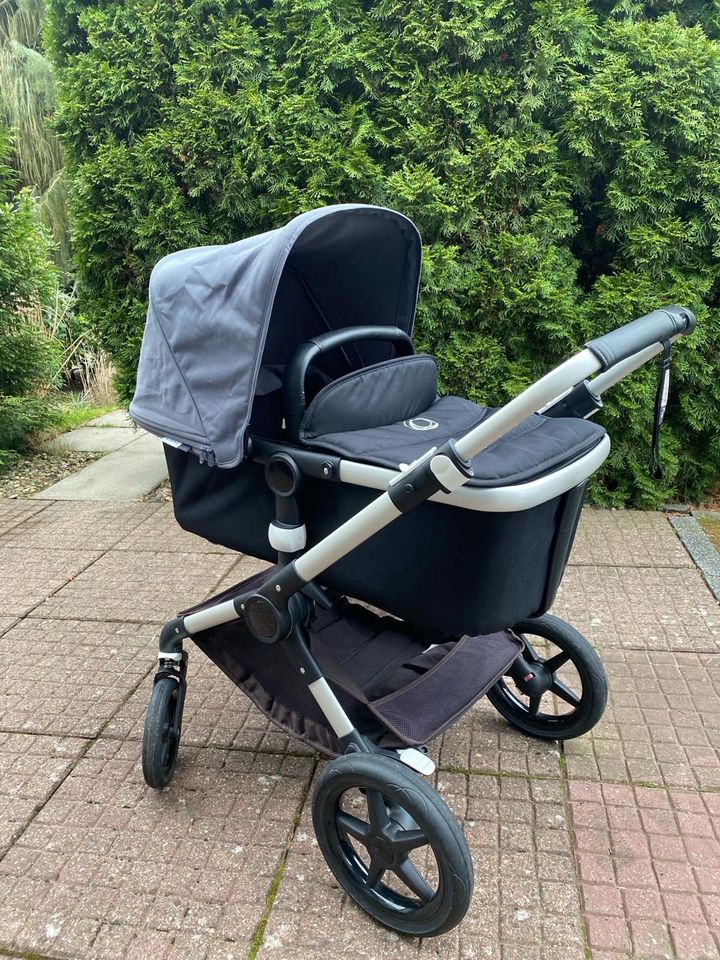 Bugaboo Fox Kinderwagen Schwarz/Steel Blue inkl.Mitfahrbrett✨ in Hamburg