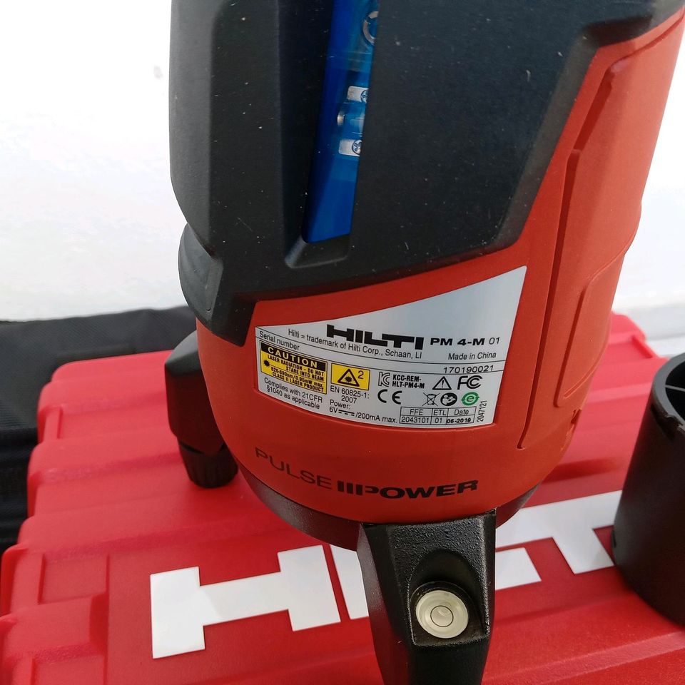 HILTI Multi-Linien-Laser PM 4-M + Stativ+Wandhalterung NEU!!! in Voerde (Niederrhein)