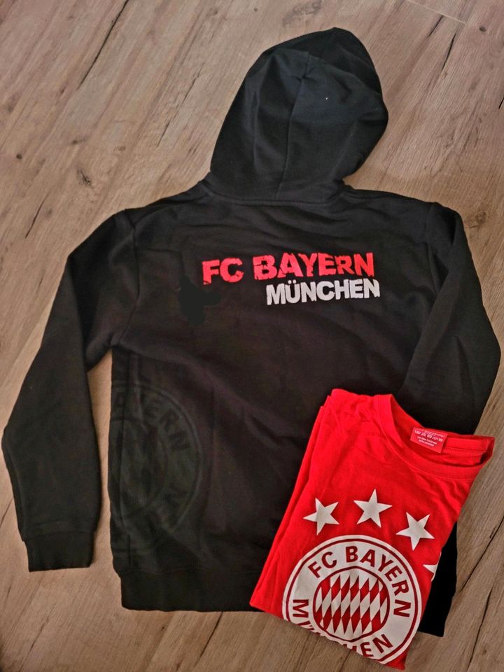 FC Bayern München Weste & Shirt 176/S in Lebach