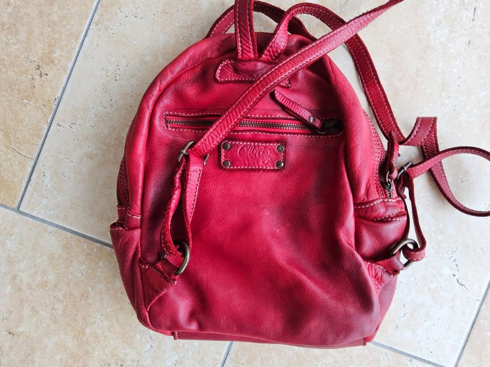 Rucksack leder rot in Leipzig