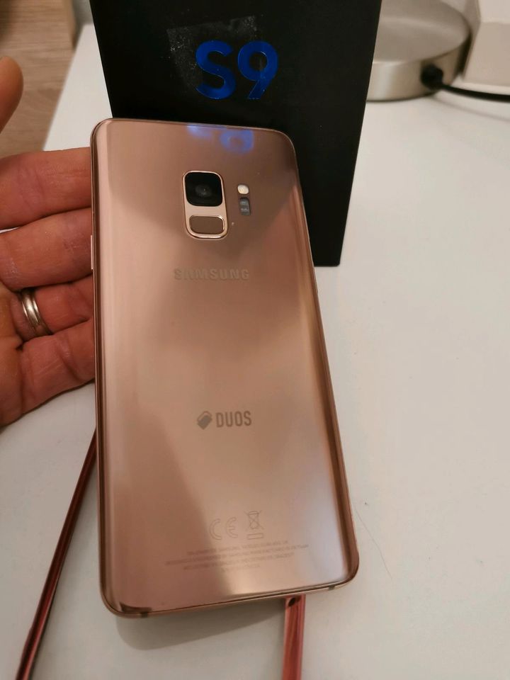 Samsung S9 "Sunrise Gold " in Waiblingen