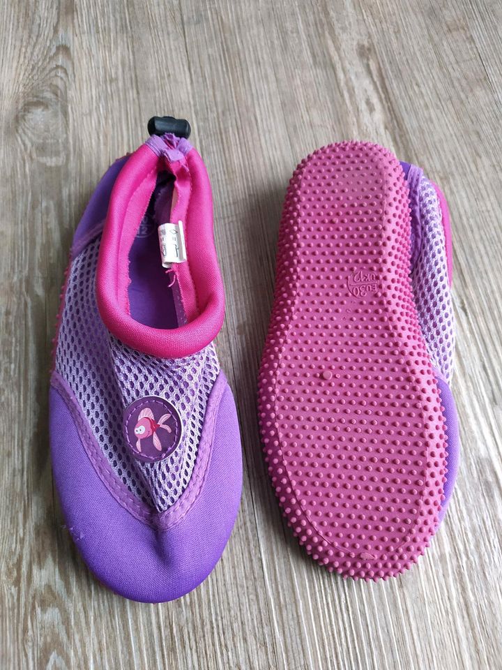 Badeschuhe Gr. 30 Mädchen pink  lila in Stralsund