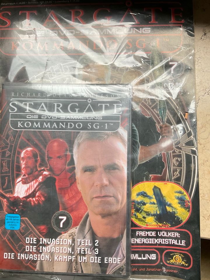 Stargate Kommando SG 1 , 8 DVD's mit Sammlerheft in Bochum