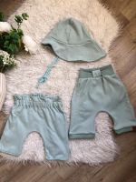 Handmade Set Mädchen 92 mint Paperbag Shorts Bummie Sonnenhut Nordrhein-Westfalen - Südlohn Vorschau