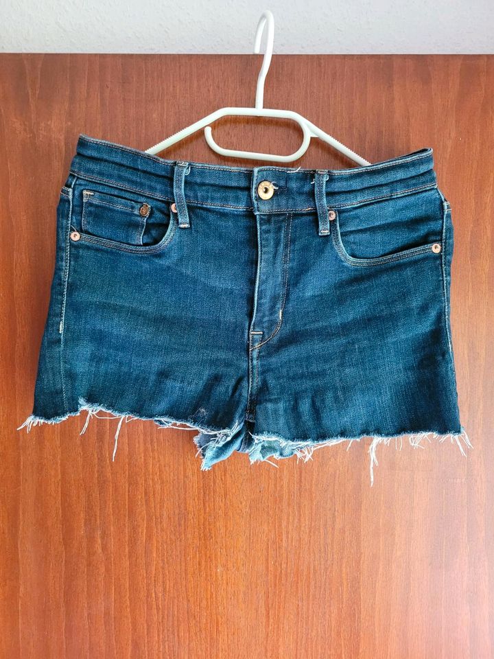 Shorts 38 M Jeans jeansshorts kurze Hose hotpants blau in Cappel