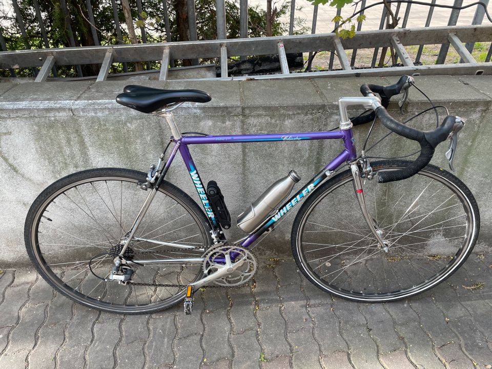 Wheeler Chiostra Rennrad mit Shimano 600 in Leipzig