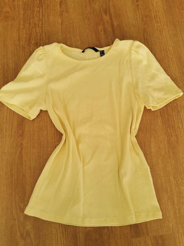 Shirt Oberteil Vero Moda Gr M hell gelb Baumwolle/Elastan in Oberpframmern