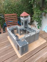 Wie! Playmobil Burg auf Holzplatte Kreis Pinneberg - Rellingen Vorschau