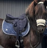 Schabracke Kord blau mit Glitzersteinen VS Rheinland-Pfalz - Breitscheid Kr Neuwied Vorschau