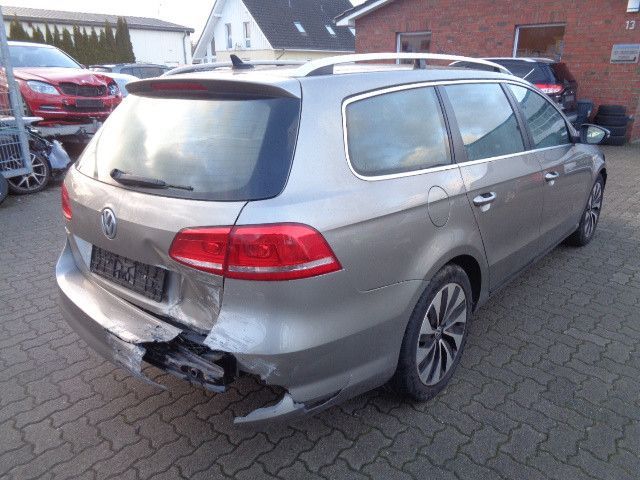 Volkswagen Passat Variant 1.6 TDI BlueMotion in Ellerau 