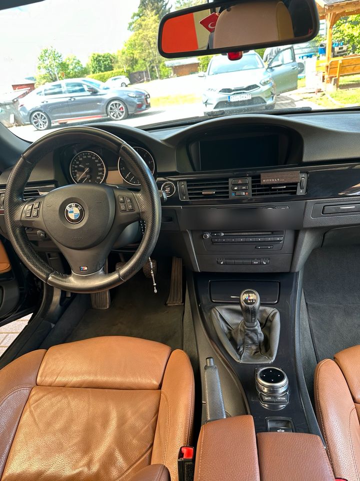 BMW E93 320i in Merzig