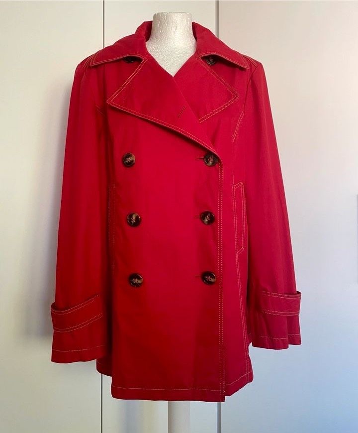 Gil Bret Jacke kurzer Trenchcoat Gr 42 in rot in Dortmund