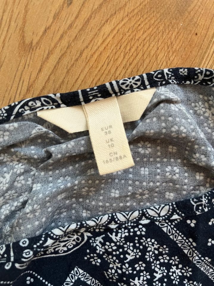 Paisley Zweiteiler blau weiß Sommer Hose und Shirt 38/40 M H&M in Beckingen