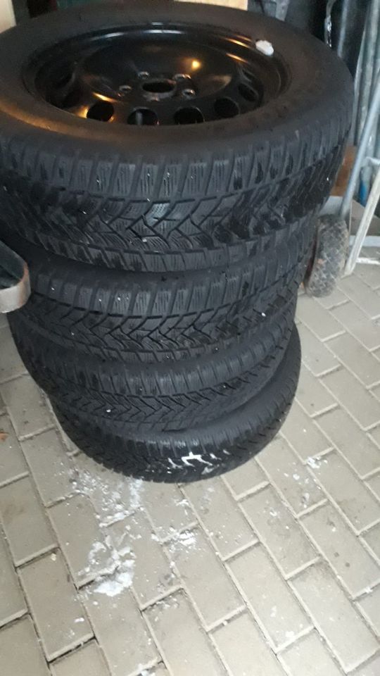 Winterreifen Karoq Dunlop 4 Jahre 215/60R 16 6J x 16 Stahl Schwar in Sohland