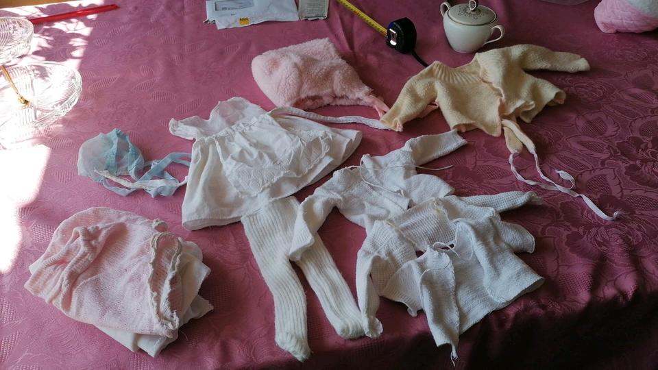 Alte schildgröten Puppen und andere mit viel Kleidung extra in Welschbillig