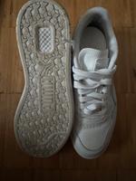 Puma Turnschuhe, weiß, Sneaker, Größe 40,5, Top Zustand Hessen - Oberursel (Taunus) Vorschau