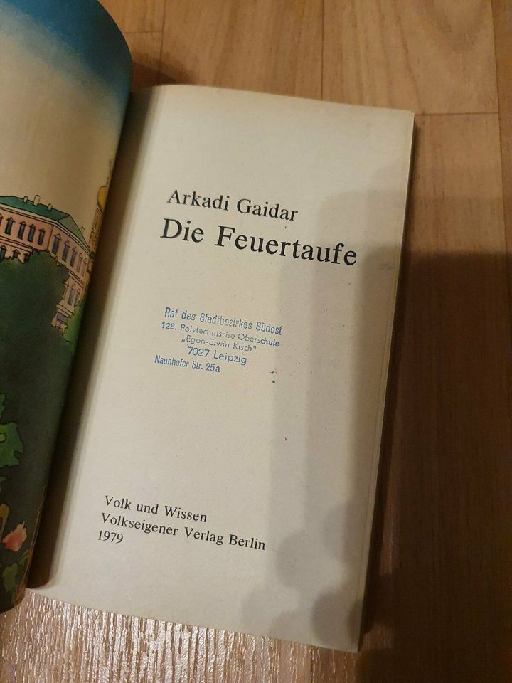 Buch Arkadi Gaidar Die Feuertaufe 1979 in Halle