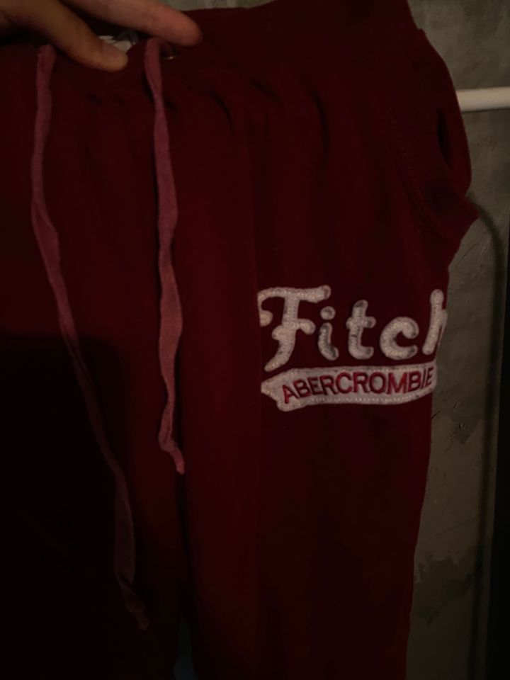 Rote Jogginghose Hose von Abercrombie and Fitch in 36 in Hamburg