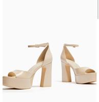 Bershka Sandaletten | Größe 36 | Beige Nordrhein-Westfalen - Düren Vorschau