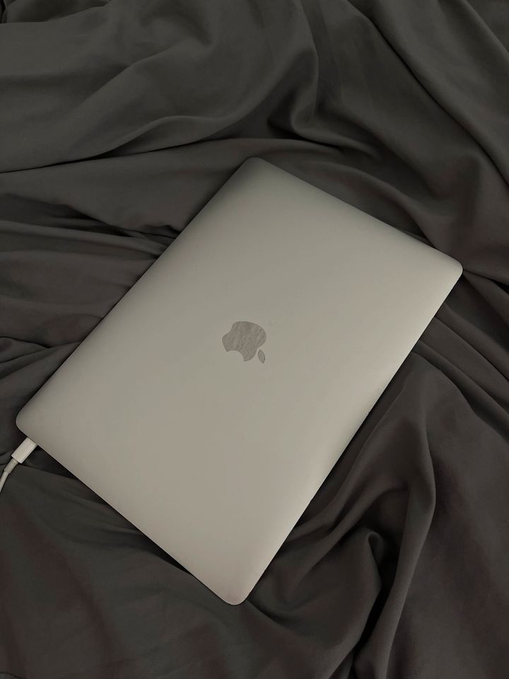 MacBook Air 13‘ (2018) NUR FÜR KURZE ZEIT ERHÄLTLICH!! in Mühlacker