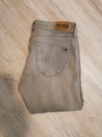 Tommy Hilfiger Denim Damen Jeans grau Gr. 28/32 Sachsen-Anhalt - Timmenrode Vorschau