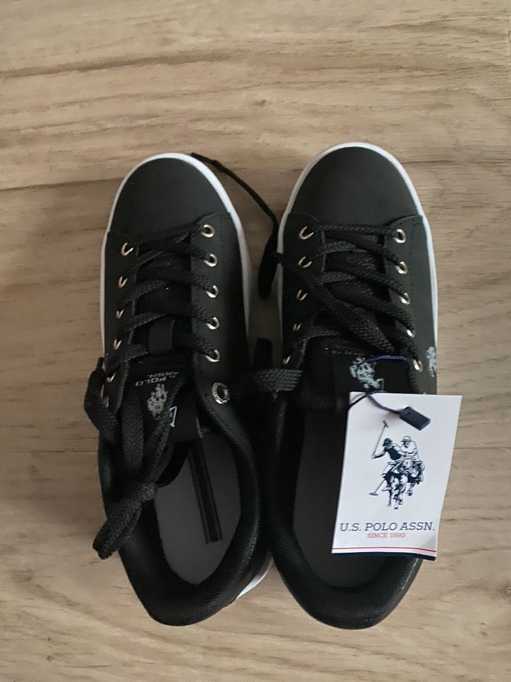 Sneaker 38 NEU mit Etikette U.S. Polo Assn in Freyung