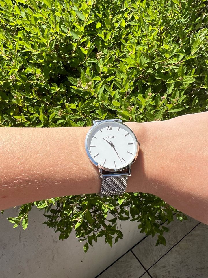 Armband Uhr von Cluse in Silber 33mm, zierliche Uhr Damen in Deggendorf