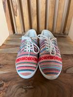 Tamaris Damen Schuhe bunt gestreift Gr.39 NEU Stoff Hessen - Philippsthal (Werra) Vorschau
