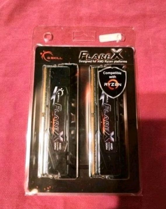 g.skill flare x DDR4 2400 32gb (16GB x 2) Arbeitsspeicher in Kronburg