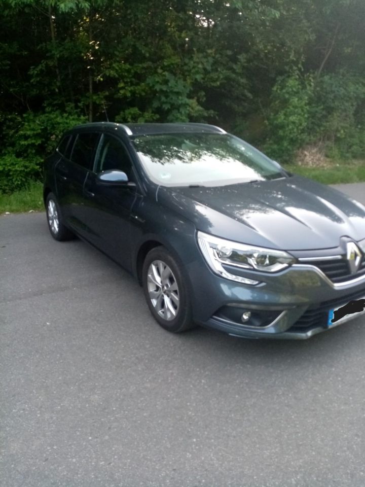 Renault Megane Grandtour Limited DELUXE ENERGY TCe 130 in Pirmasens