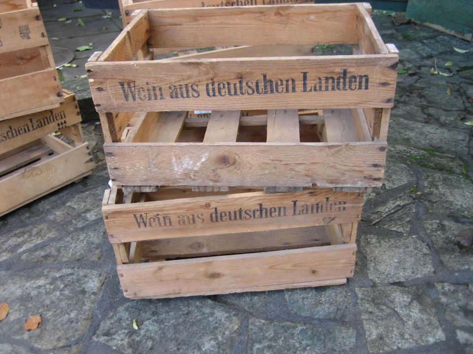 2 Weinkisten Wein Kiste Weinkiste Holz Rheinhessen Sekt Hocker in Mainz
