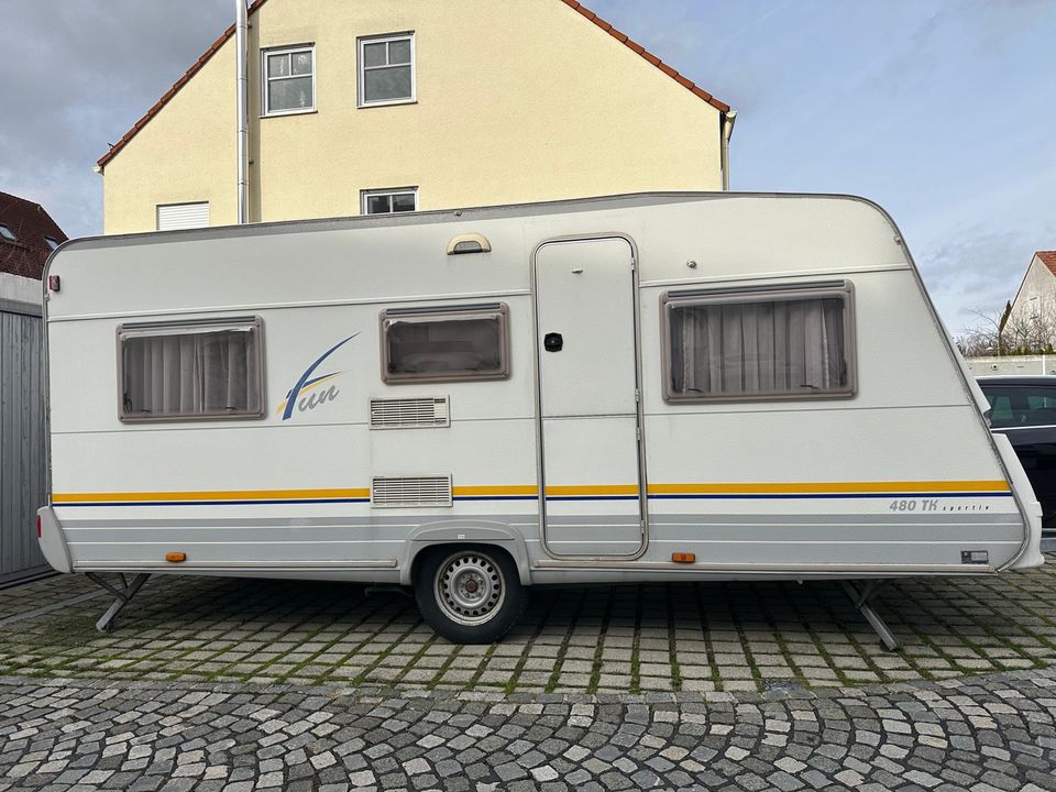 Wohnwagen Bürstner 480 TK mit Stockbetten in Friedberg