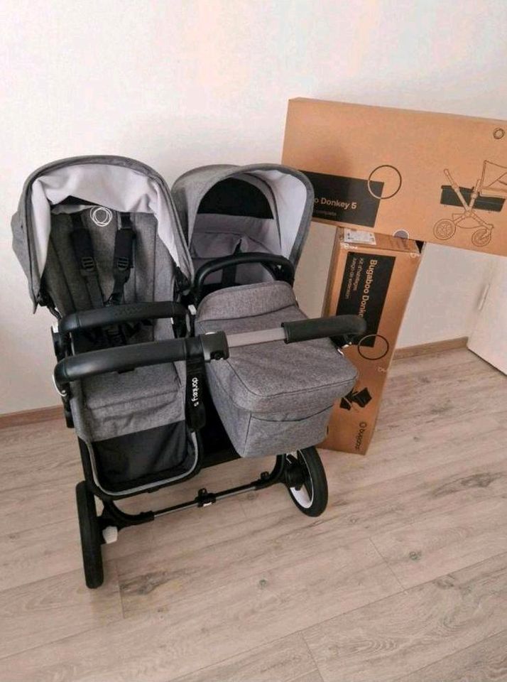 Bugaboo Donkey 5 Duo-Kinderwagen mit Liegewanne und Sitz in Frankfurt am Main