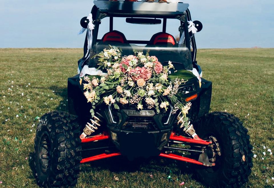 Hochzeit Auto Mobil mieten mit Chauffeur Polaris RZR in Schöpstal