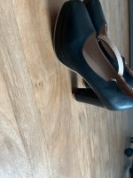Absatz Schuhe in Schwarz Größe 38 Niedersachsen - Barßel Vorschau