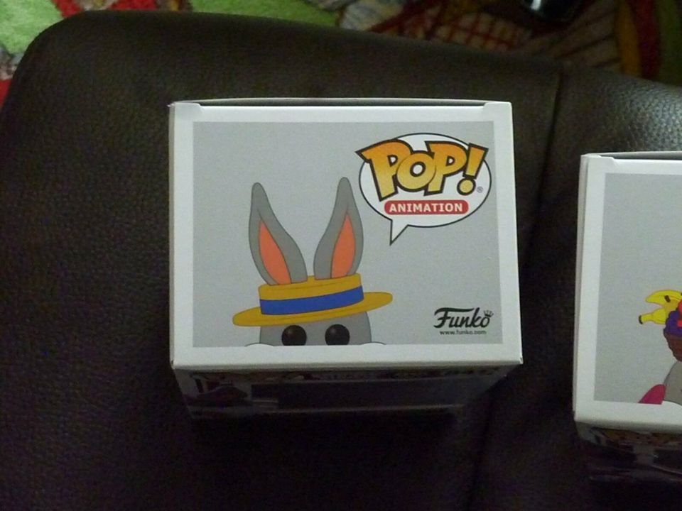 Funko Pop Nr 840 & 841 = Looney Tunes - 80 years - Bugs Bunny in Halle