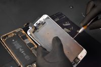 Apple iPhone Display Akku Reparatur mit Garantie Niedersachsen - Friedeburg Vorschau