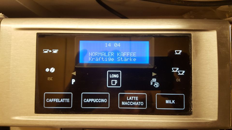 DeLonghi Primadonna Avant 6700 Kaffeevollautomat mit Touchdisplay in Nürnberg (Mittelfr)