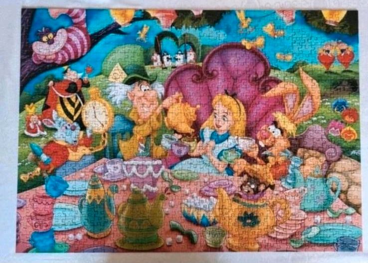 Ravensburger 1000 Teile - Alice in Wonderland in Emmerthal