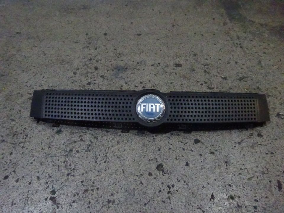 Fiat Panda 169 Kühlergrill Grill Frontgrill Frontmaske 735314236 in Bruchsal