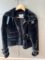 Nakd kurze Jacke Größe 34 Adorable Caro Kollektion Hessen - Eschborn Vorschau