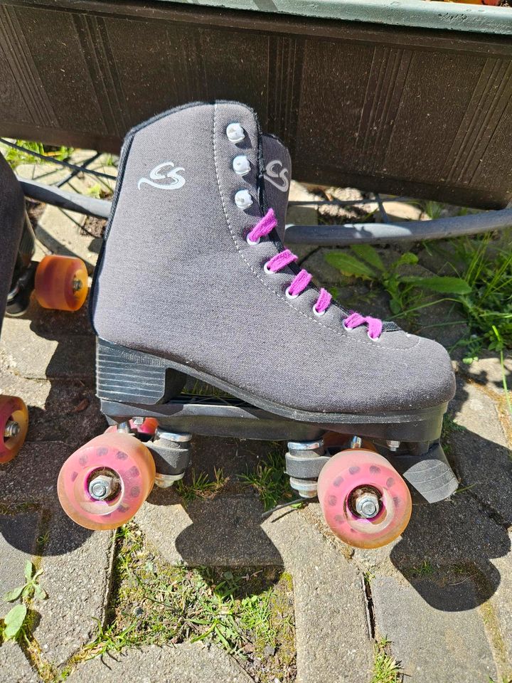 CS Rollschuhe gr 38 in Zossen-Wünsdorf