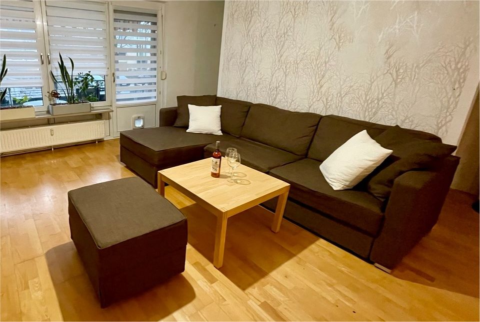 Schöne Sofa Garnitur inkl Hocker in Nürnberg (Mittelfr)